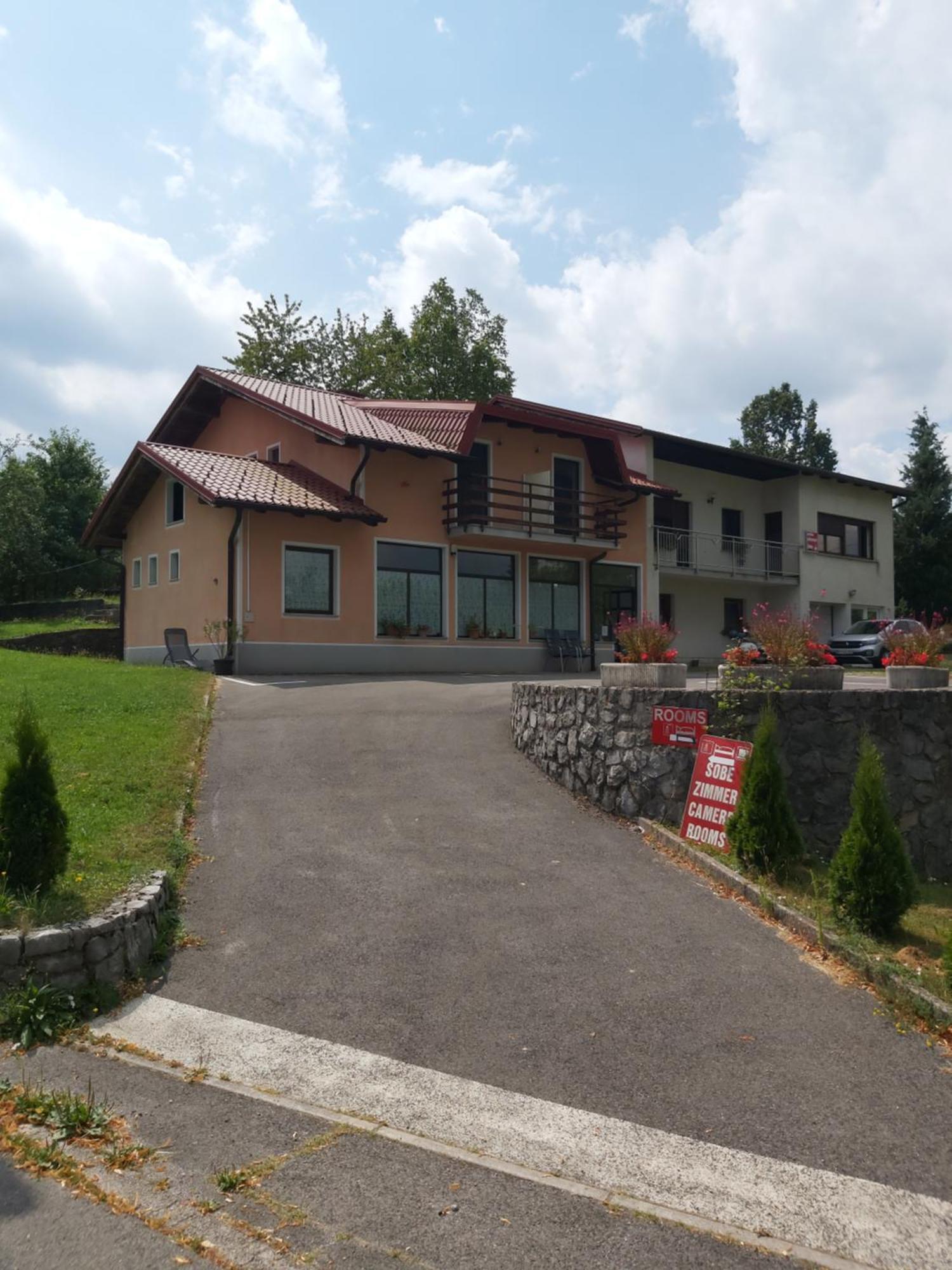 Rooms Zagon Postojna Exterior photo