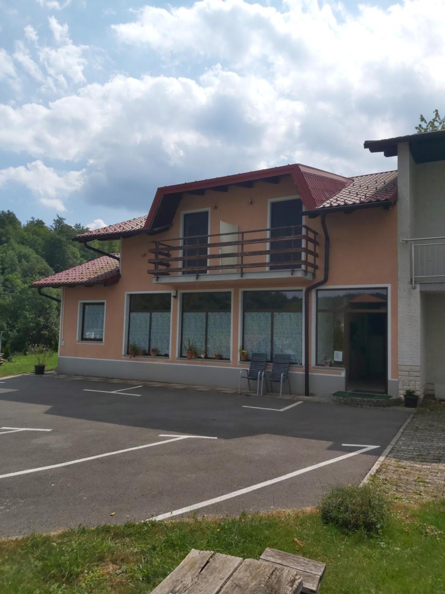 Rooms Zagon Postojna Exterior photo